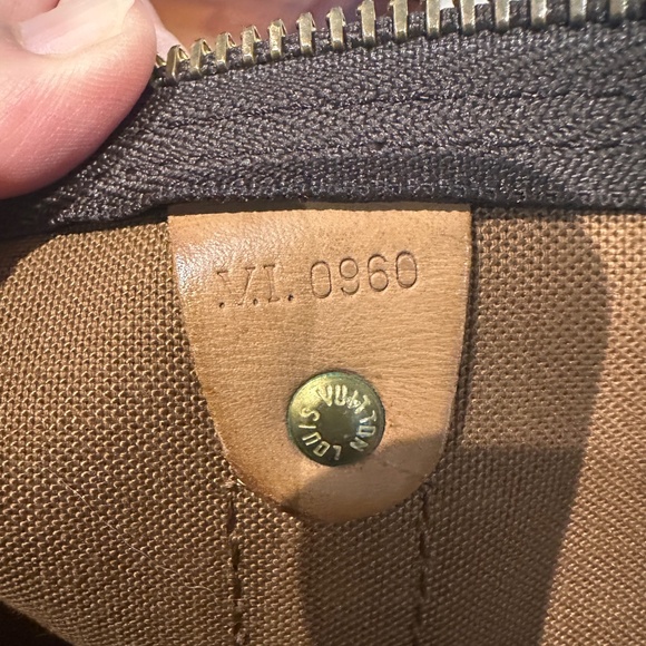 Authentic Louis Vuitton Keepall Bandoulier 45 - Picture 8 of 11
